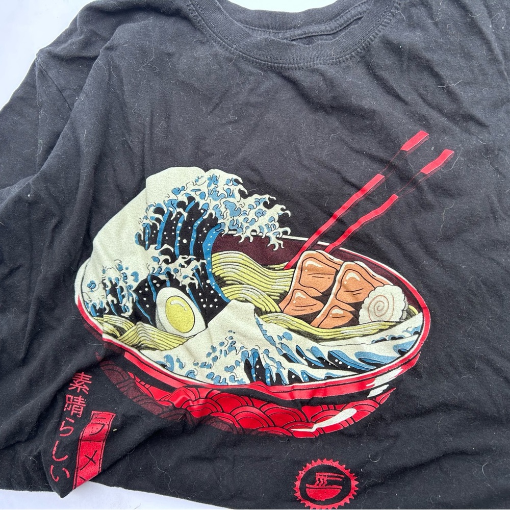 Men’s ramen bowl shirt